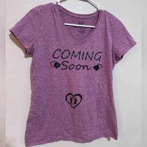 Pregnancy announcement shirt Purple with Heart on stomach boy girl baby reveal M